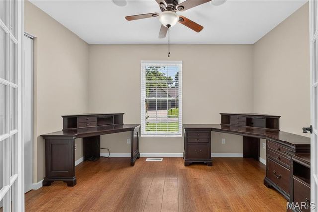 211 Shumate Avenue, Maryland Heights, MO 63043