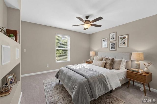 211 Shumate Avenue, Maryland Heights, MO 63043