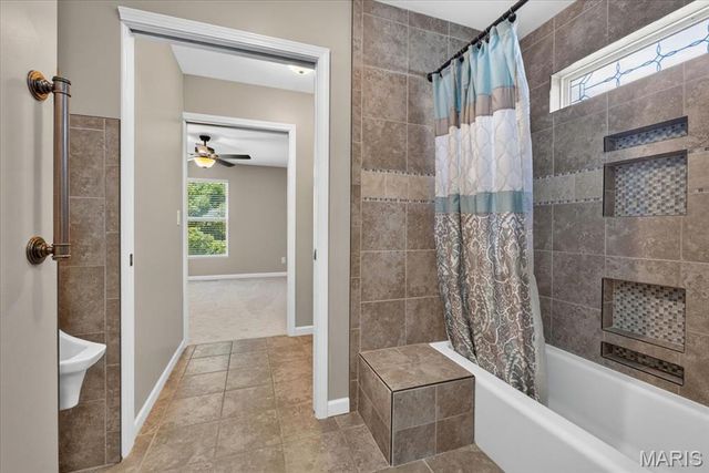 211 Shumate Avenue, Maryland Heights, MO 63043