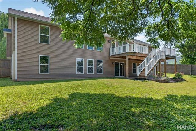 211 Shumate Avenue, Maryland Heights, MO 63043