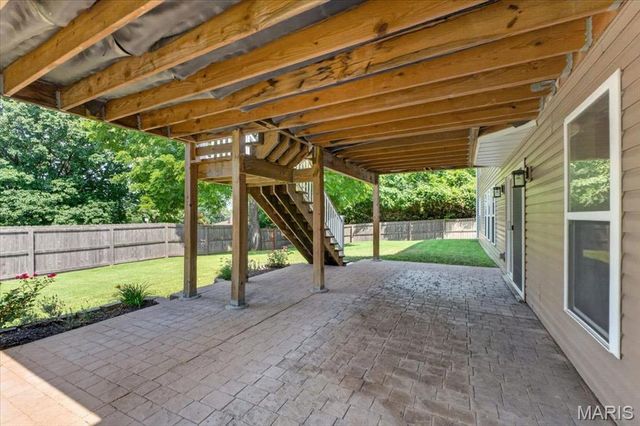 211 Shumate Avenue, Maryland Heights, MO 63043