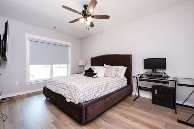 2342 Holly Hill Dr, Conway, AR 72034