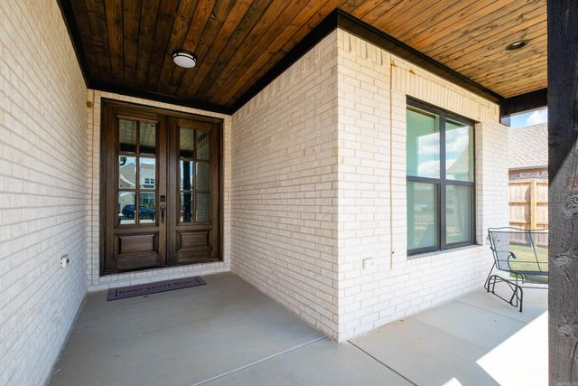 2342 Holly Hill Dr, Conway, AR 72034