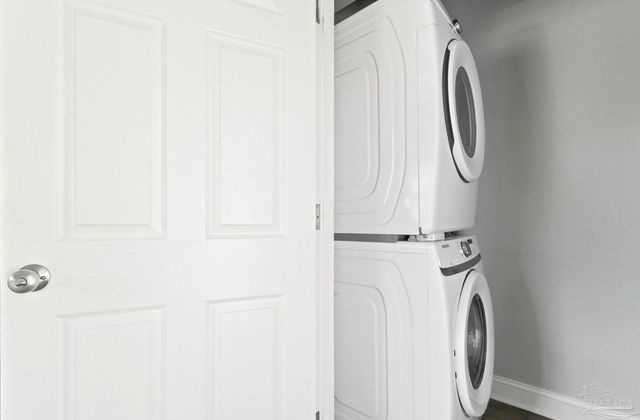 715 Ariola Dr, Pensacola Beach, FL 32561