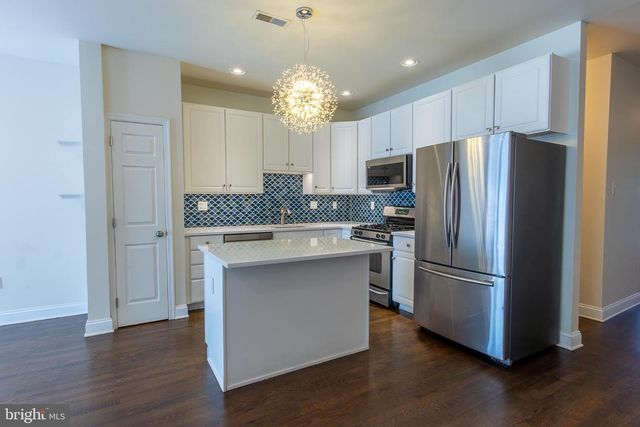 1025 FORD ST, Bridgeport, PA 19405