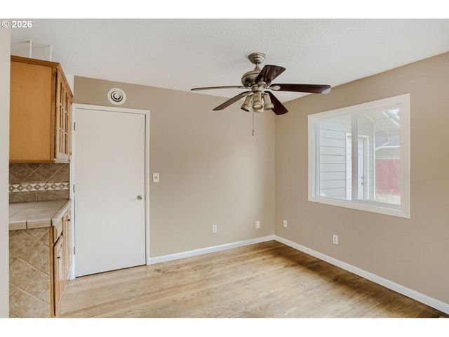 630 Se 134TH Ave, Portland, OR 97233