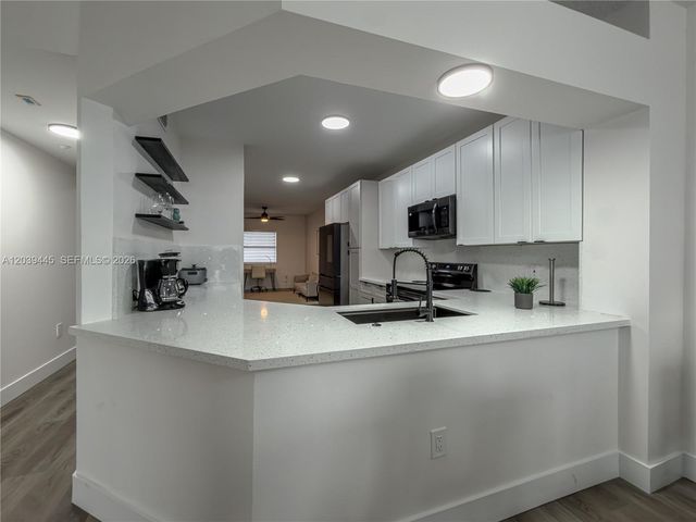 10750 NW 66th Street 504, Doral, FL 33178