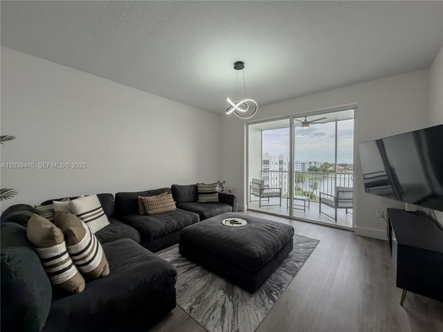 10750 NW 66th Street 504, Doral, FL 33178