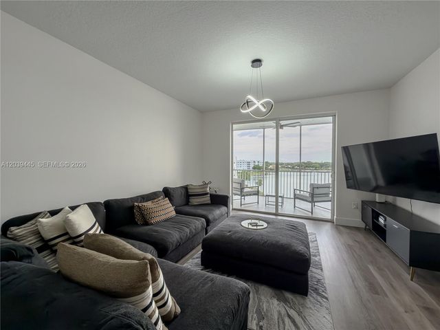 10750 NW 66th Street 504, Doral, FL 33178