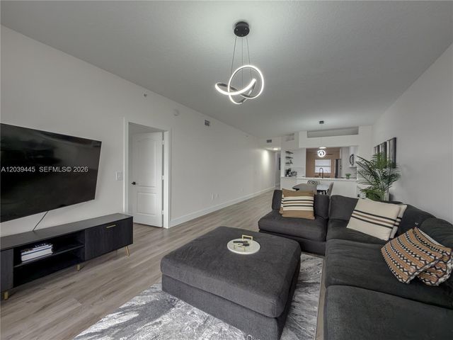 10750 NW 66th Street 504, Doral, FL 33178