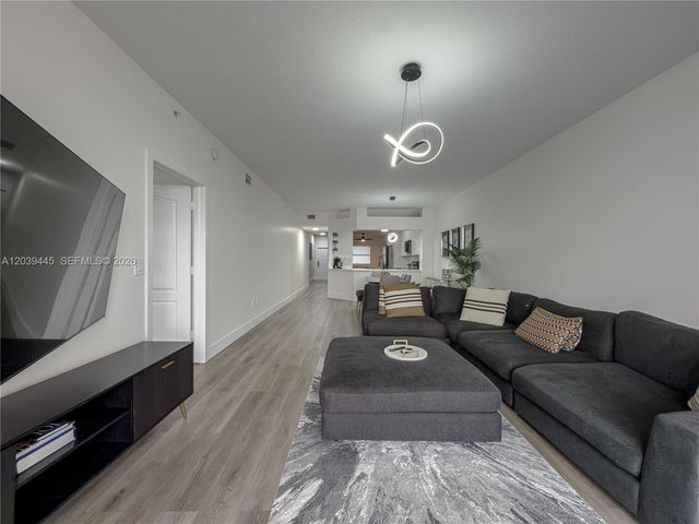 10750 NW 66th Street 504, Doral, FL 33178
