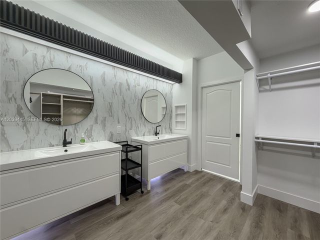 10750 NW 66th Street 504, Doral, FL 33178
