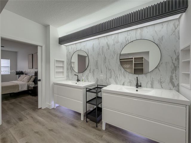 10750 NW 66th Street 504, Doral, FL 33178
