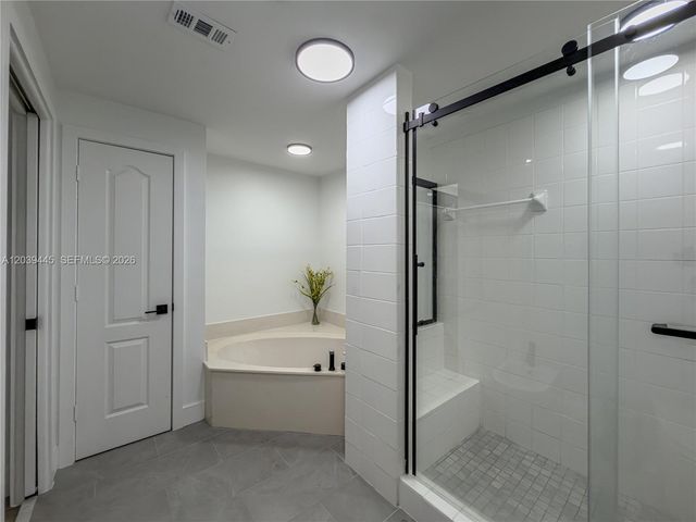 10750 NW 66th Street 504, Doral, FL 33178