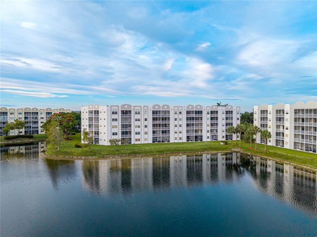 10750 NW 66th Street 504, Doral, FL 33178