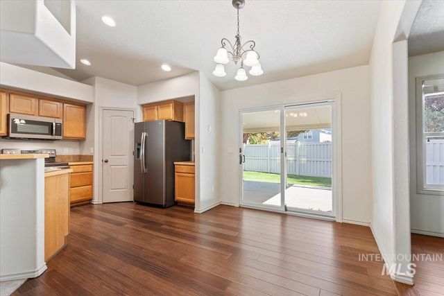 756 E Wild Lilac Ct, Kuna, ID 83634