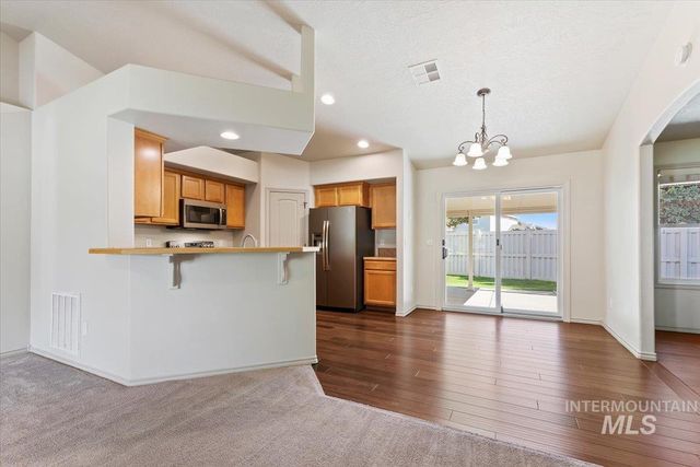 756 E Wild Lilac Ct, Kuna, ID 83634