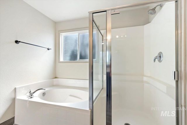 756 E Wild Lilac Ct, Kuna, ID 83634