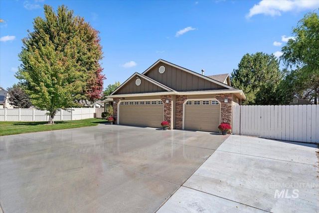 756 E Wild Lilac Ct, Kuna, ID 83634