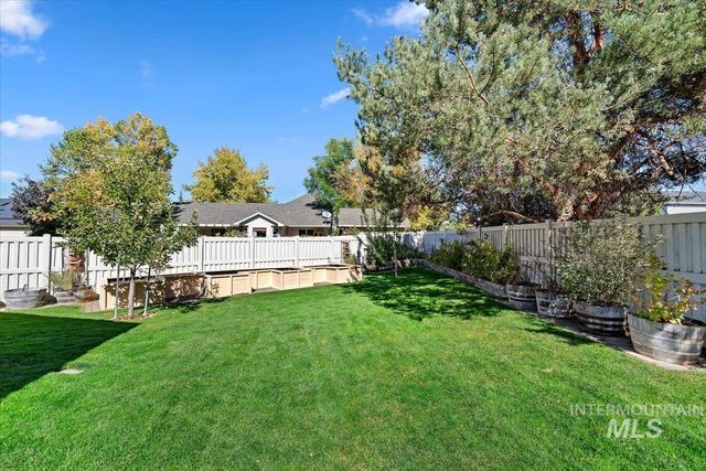 756 E Wild Lilac Ct, Kuna, ID 83634