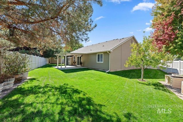 756 E Wild Lilac Ct, Kuna, ID 83634