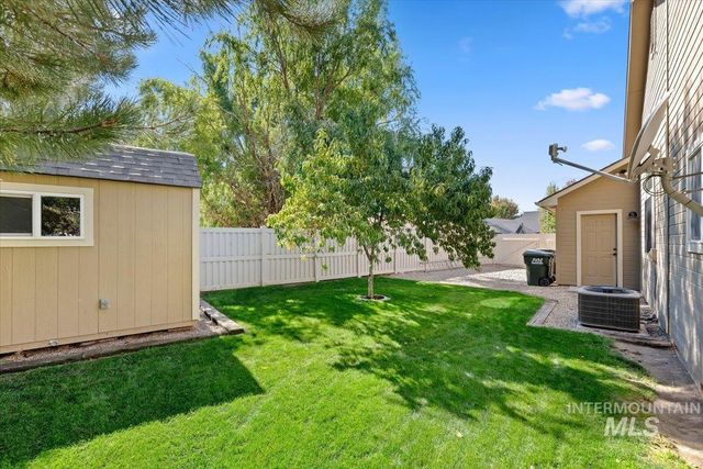 756 E Wild Lilac Ct, Kuna, ID 83634