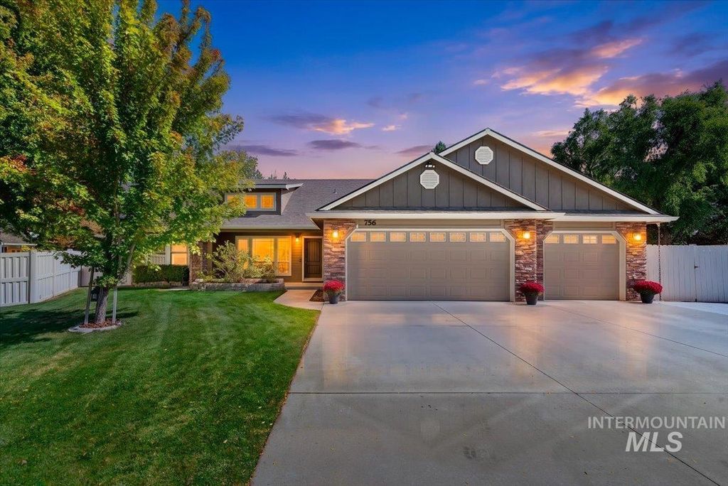 756 E Wild Lilac Ct, Kuna, ID 83634