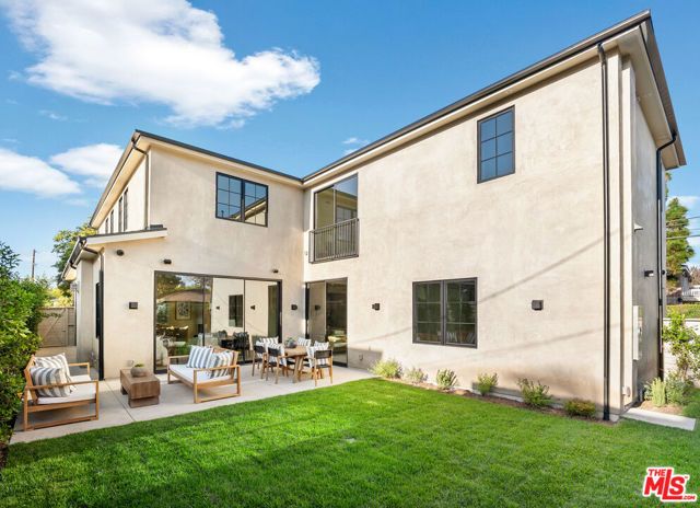 12000 Navy Street, Los Angeles, CA 90066