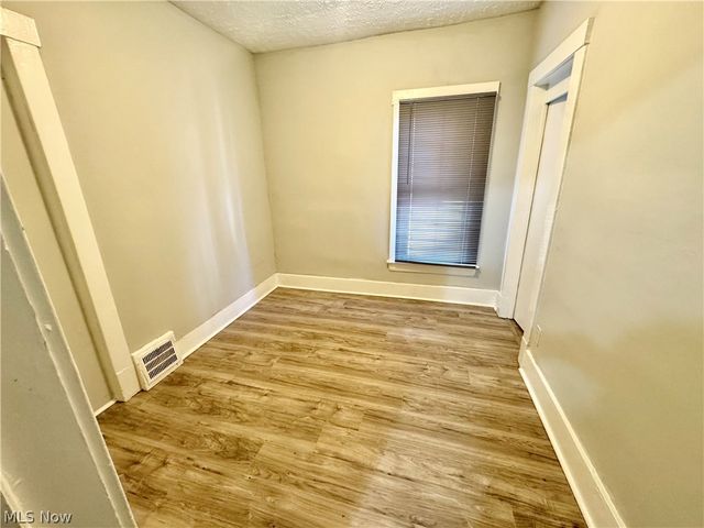 2020 Corning Avenue, Cleveland, OH 44109