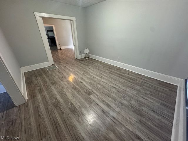 2020 Corning Avenue, Cleveland, OH 44109