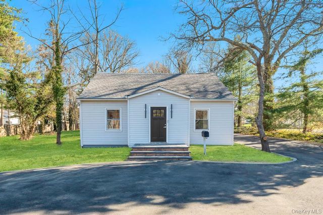 624 Townline Road, Hauppauge, NY 11788