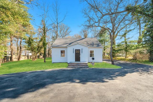 624 Townline Road, Hauppauge, NY 11788
