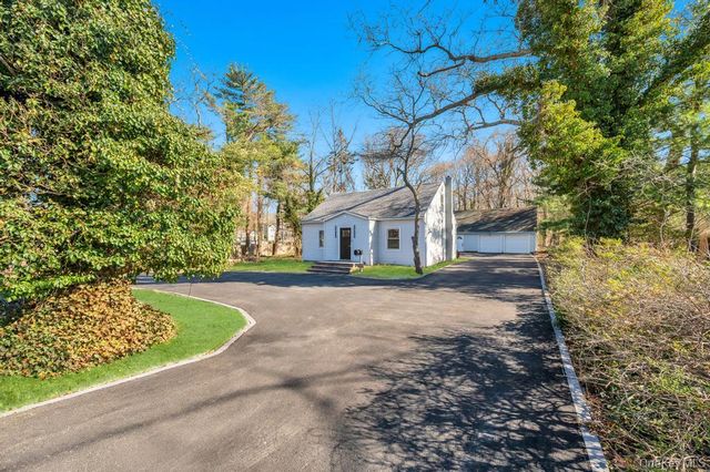 624 Townline Road, Hauppauge, NY 11788