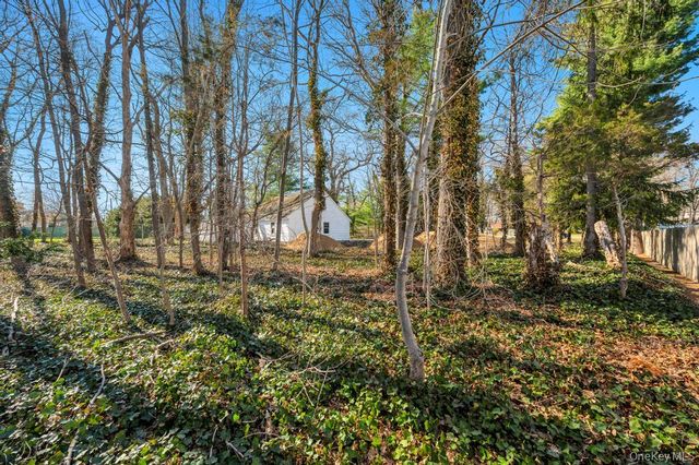 624 Townline Road, Hauppauge, NY 11788