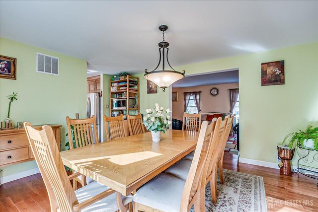 154 Dutton Street, Franklin Twsp, NJ 08873