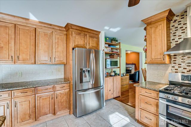 154 Dutton Street, Franklin Twsp, NJ 08873