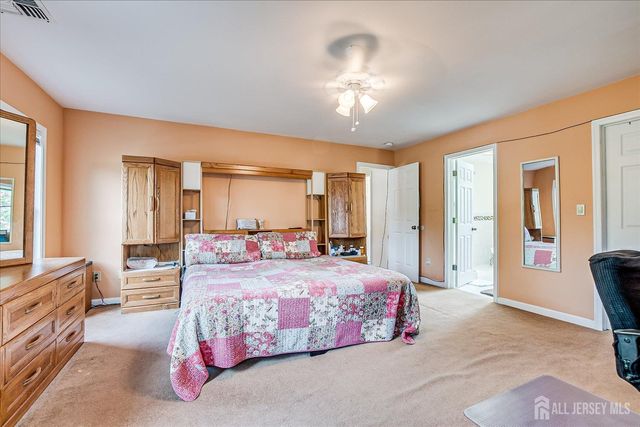 154 Dutton Street, Franklin Twsp, NJ 08873