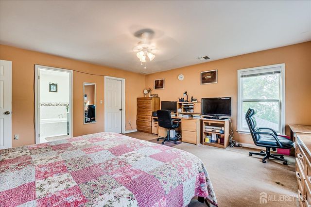 154 Dutton Street, Franklin Twsp, NJ 08873