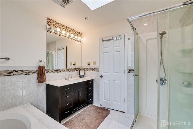 154 Dutton Street, Franklin Twsp, NJ 08873