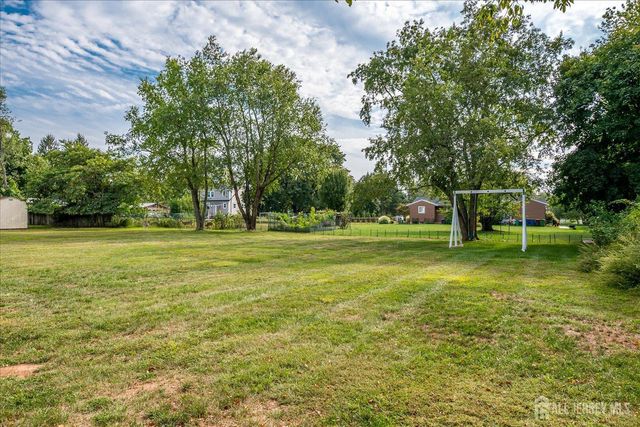 154 Dutton Street, Franklin Twsp, NJ 08873