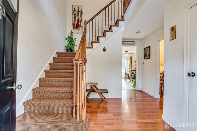 154 Dutton Street, Franklin Twsp, NJ 08873