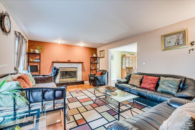 154 Dutton Street, Franklin Twsp, NJ 08873