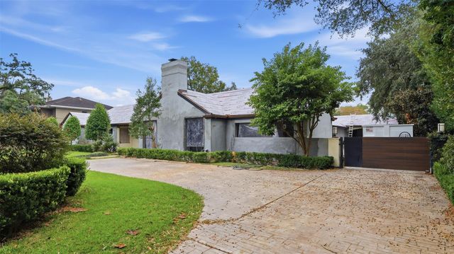 5545 Candlewood Drive, Houston, TX 77056