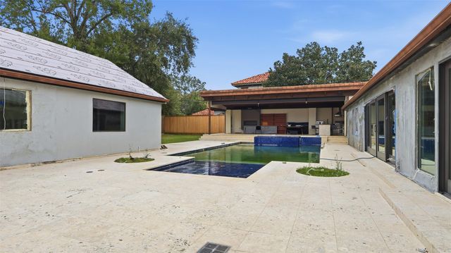 5545 Candlewood Drive, Houston, TX 77056