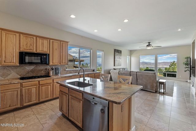 572 Echo Ridge Court, Reno, NV 89511