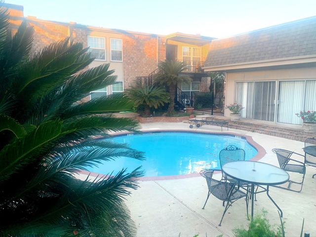 5550 N Braeswood Boulevard 148, Houston, TX 77096