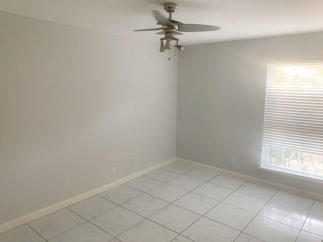 5550 N Braeswood Boulevard 148, Houston, TX 77096