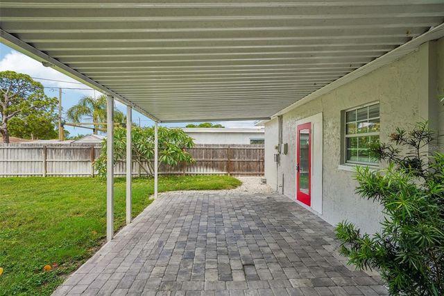 784 87TH AVENUE N, St Petersburg, FL 33702