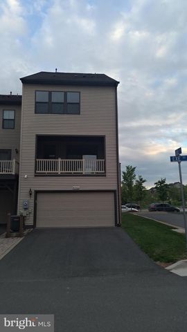 43466 CENTERGATE DR, Ashburn, VA 20148