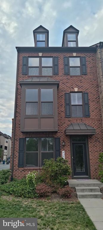 43466 CENTERGATE DR, Ashburn, VA 20148